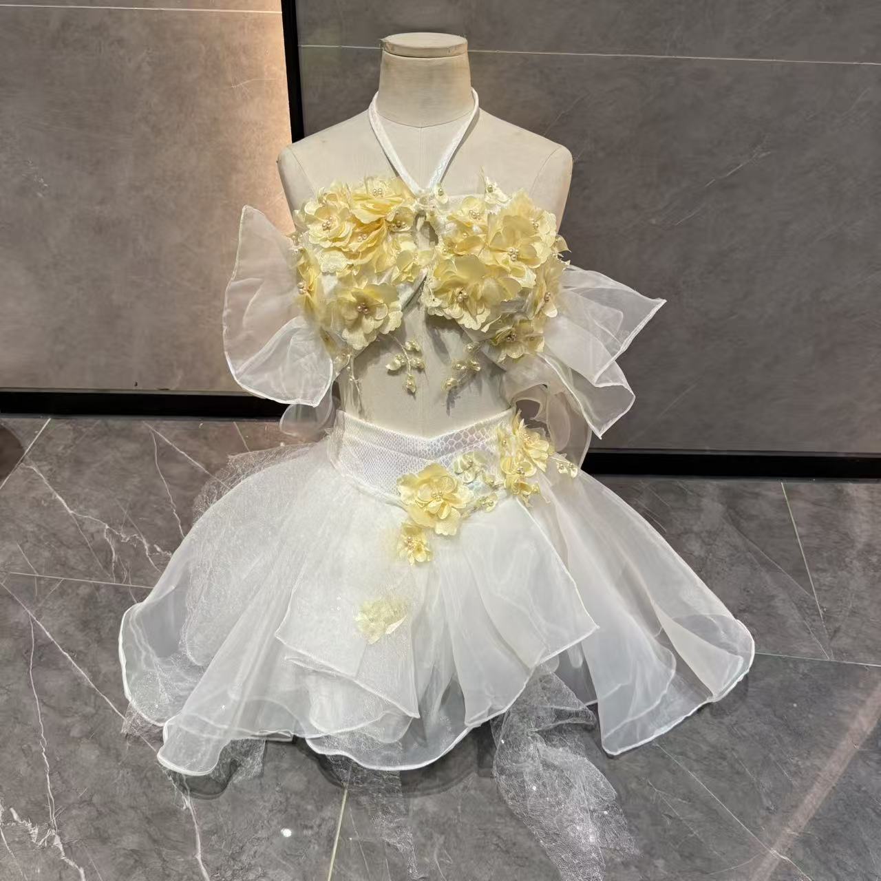 Anime cosplay schietkostuum ze - Aquarium & Marine Museum Kota Kinabalu recensie en prijs